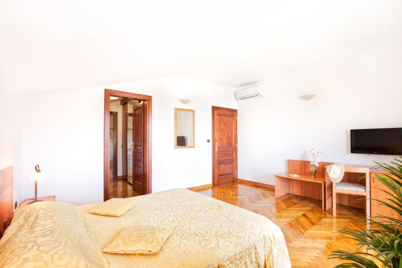Villa Sveta Eufemija Bed End Breakfast I Rovinj Eksteriør bilde